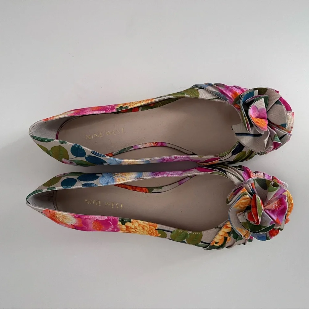 NEW Nine West Floral Flats - Picture 3 of 7